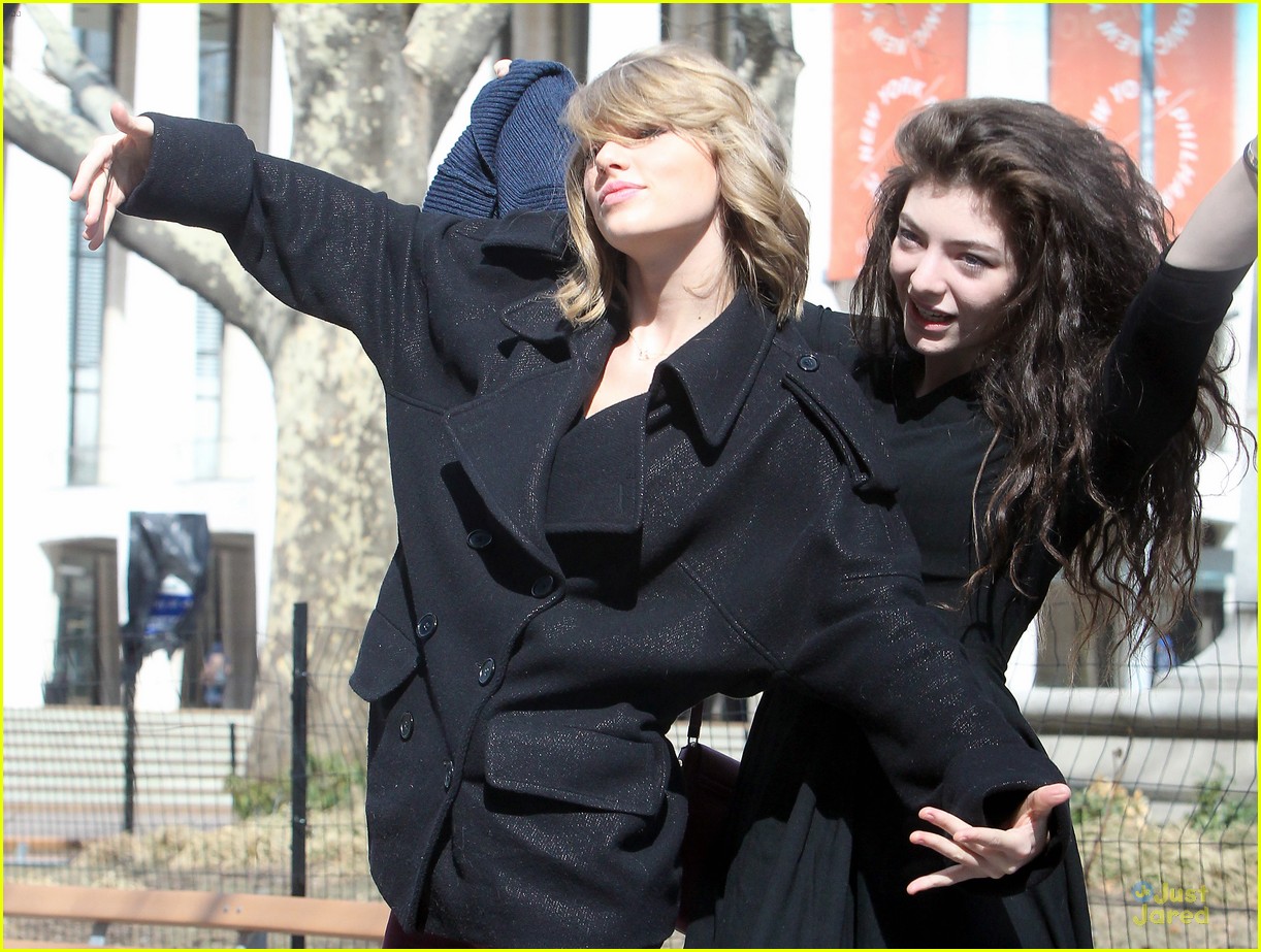 Full Sized Photo of taylor swift lorde show some fun attitude in nyc 02 ...