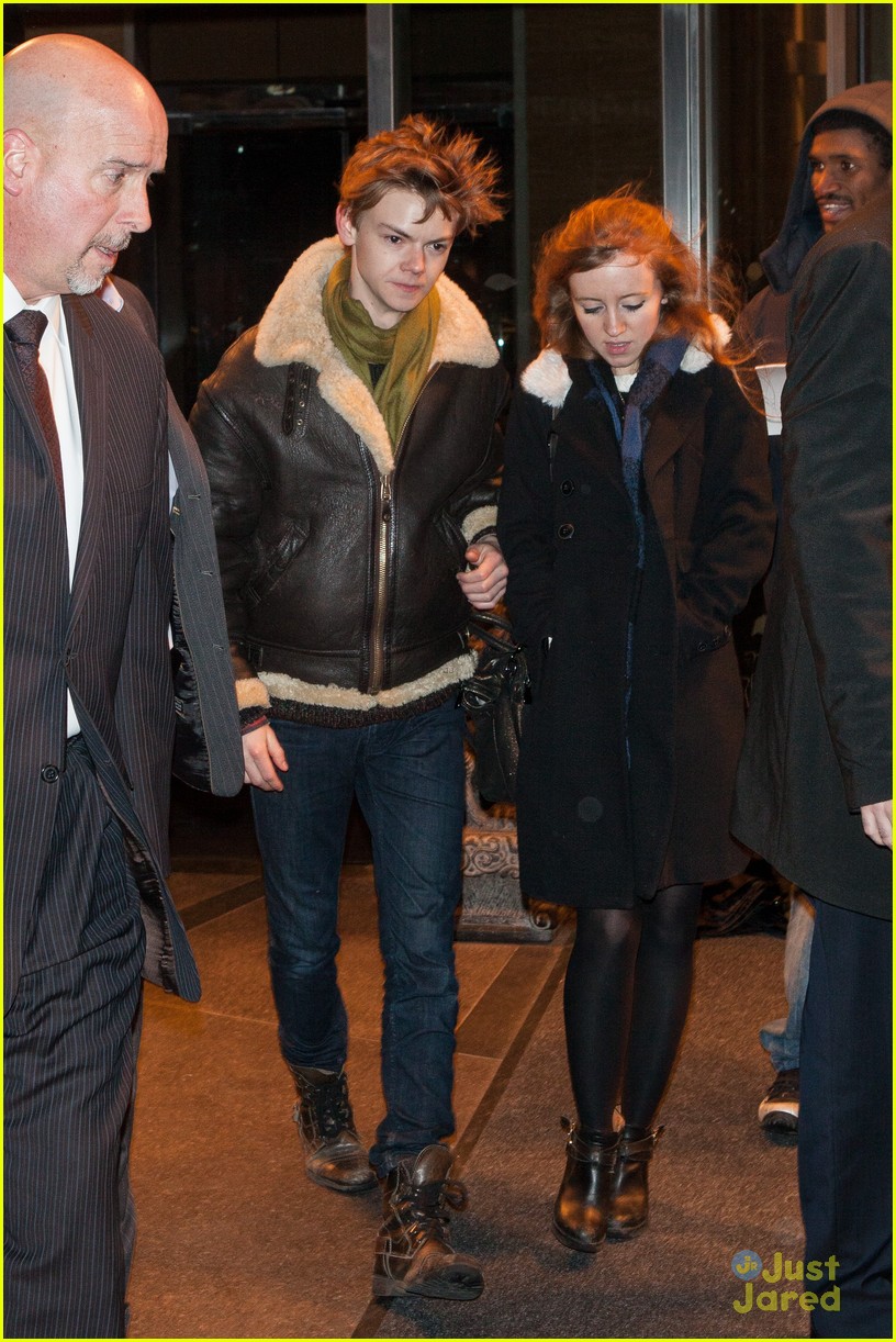 Thomas Brodie-Sangster NYC Date Night with Girlfriend Isabella Melling ...