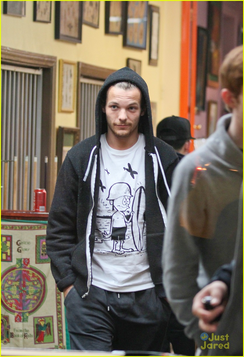 Louis Tomlinson Gets a New Cool Tattoo on His Left Arm!, Louis Tomlinson, One  Direction