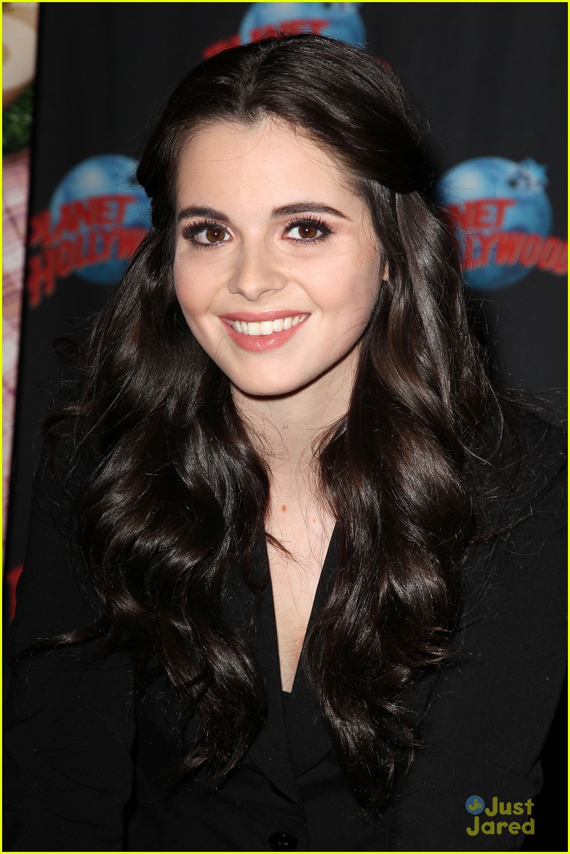 Vanessa Marano: Pretty at Planet Hollywood in NYC! | Photo 649724