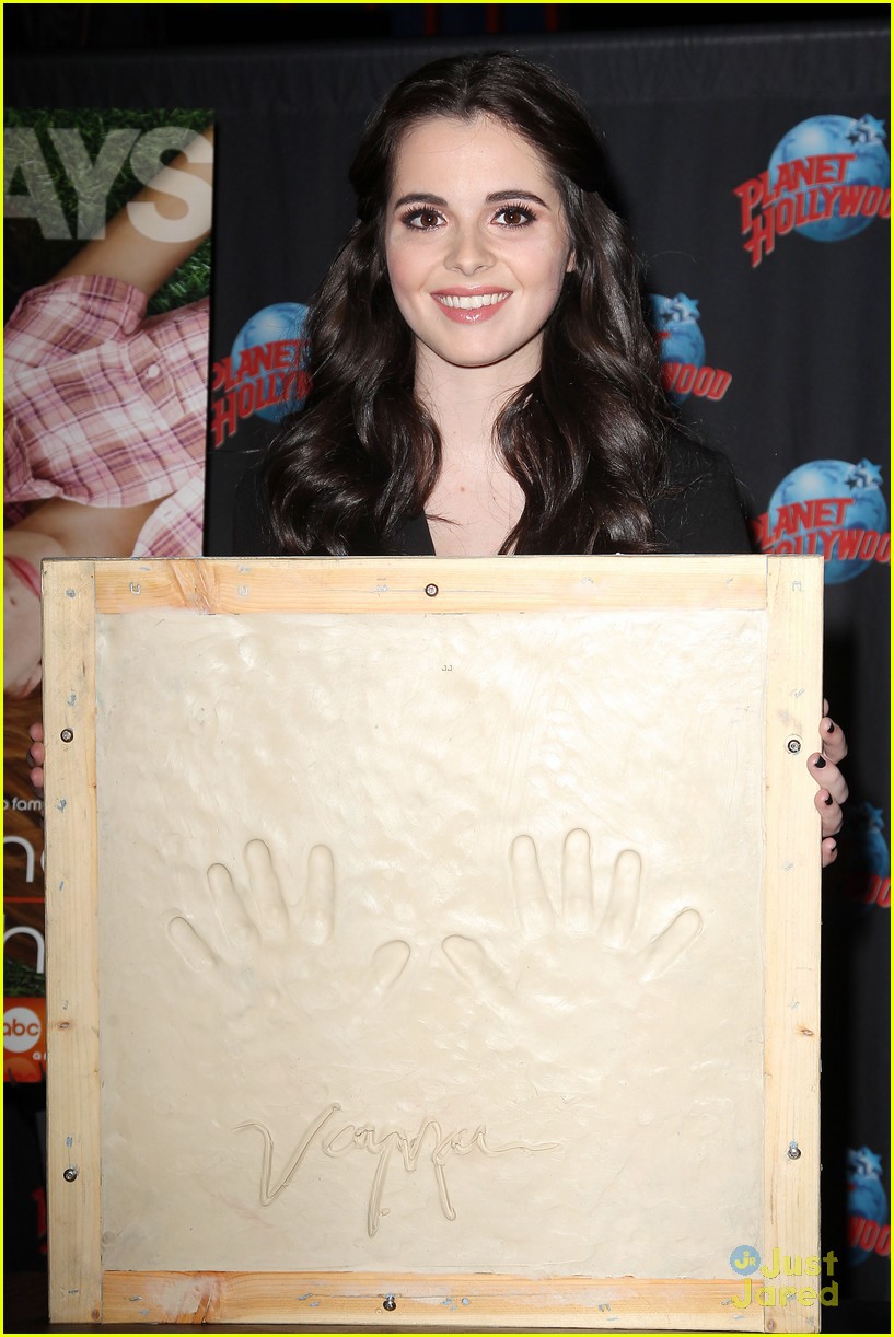 Vanessa Marano: Pretty at Planet Hollywood in NYC! | Photo 649729