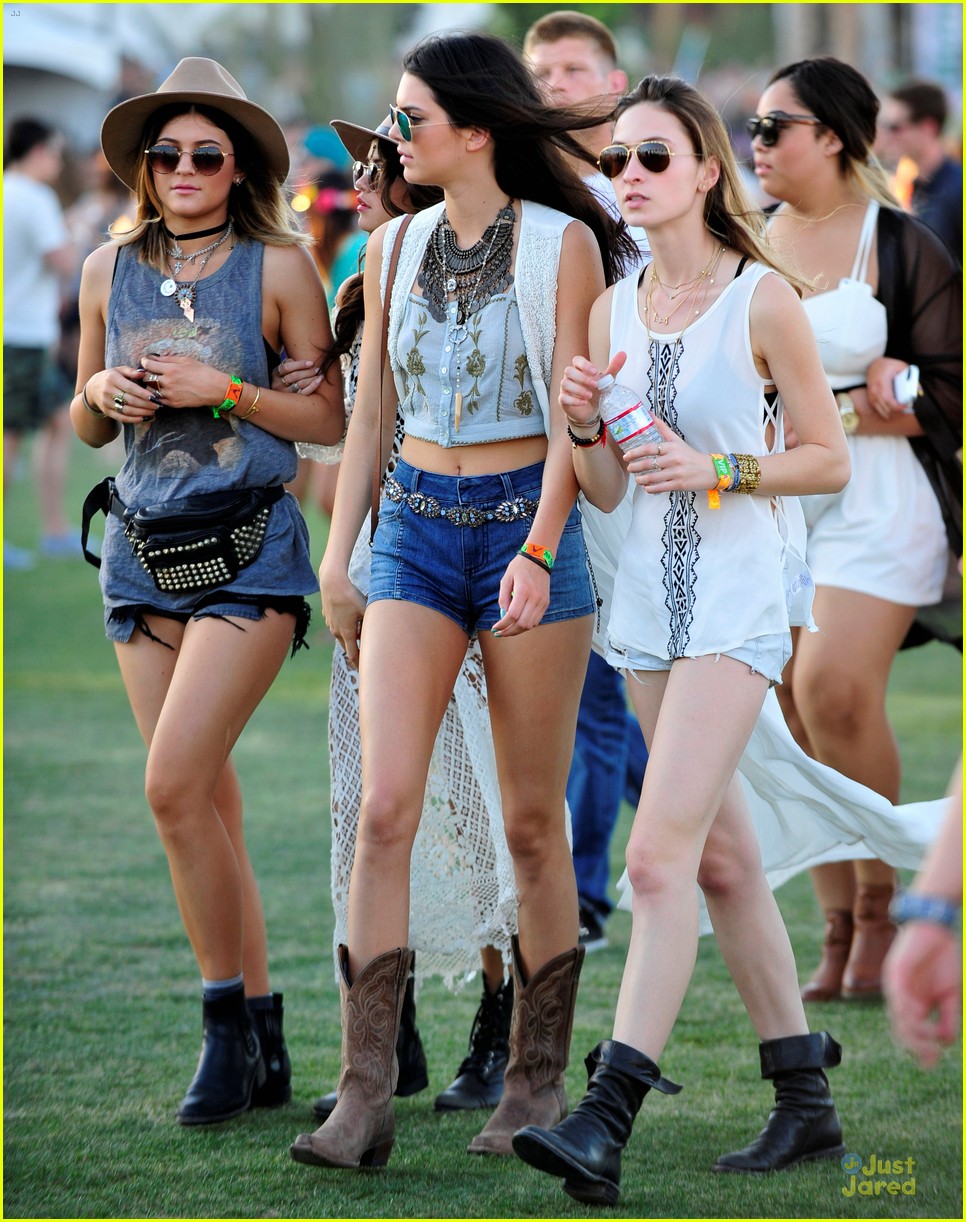 Full Sized Photo of selena gomez sheer dress at coachella 10 | Selena Gomez  Sports Sheer Dress For Coachella Outing with Kendall & Kylie Jenner! | Just  Jared Jr.