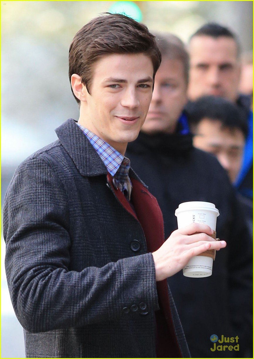 Full Sized Photo of grant gustin flash running scenes 06 | Grant Gustin ...