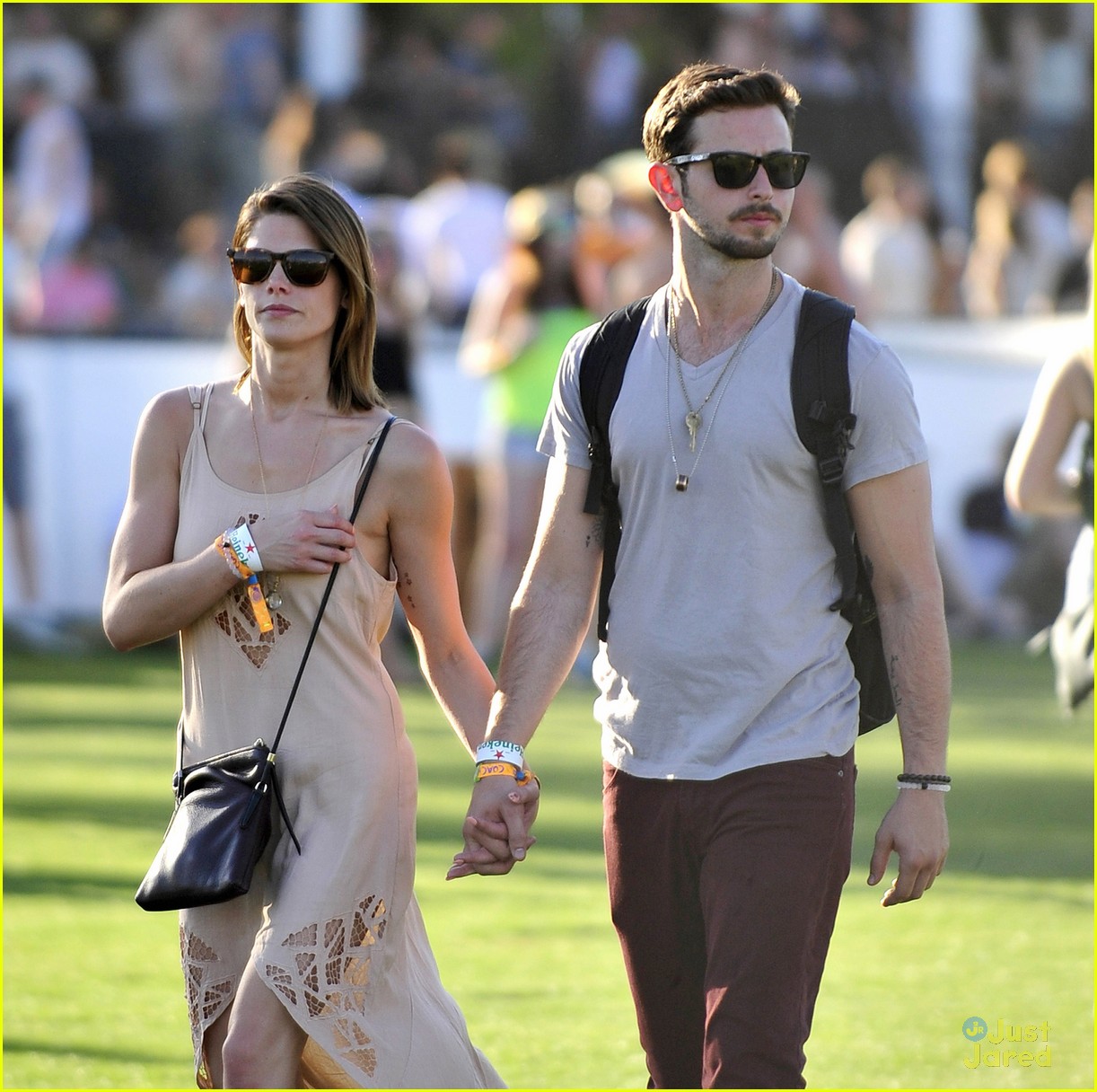 Ashley Greene: Super Bowl with Paul Khoury & His Parents!: Photo 3046951, 2014 Super Bowl, Ashley Greene, Kellan Lutz, Paul Khoury Photos