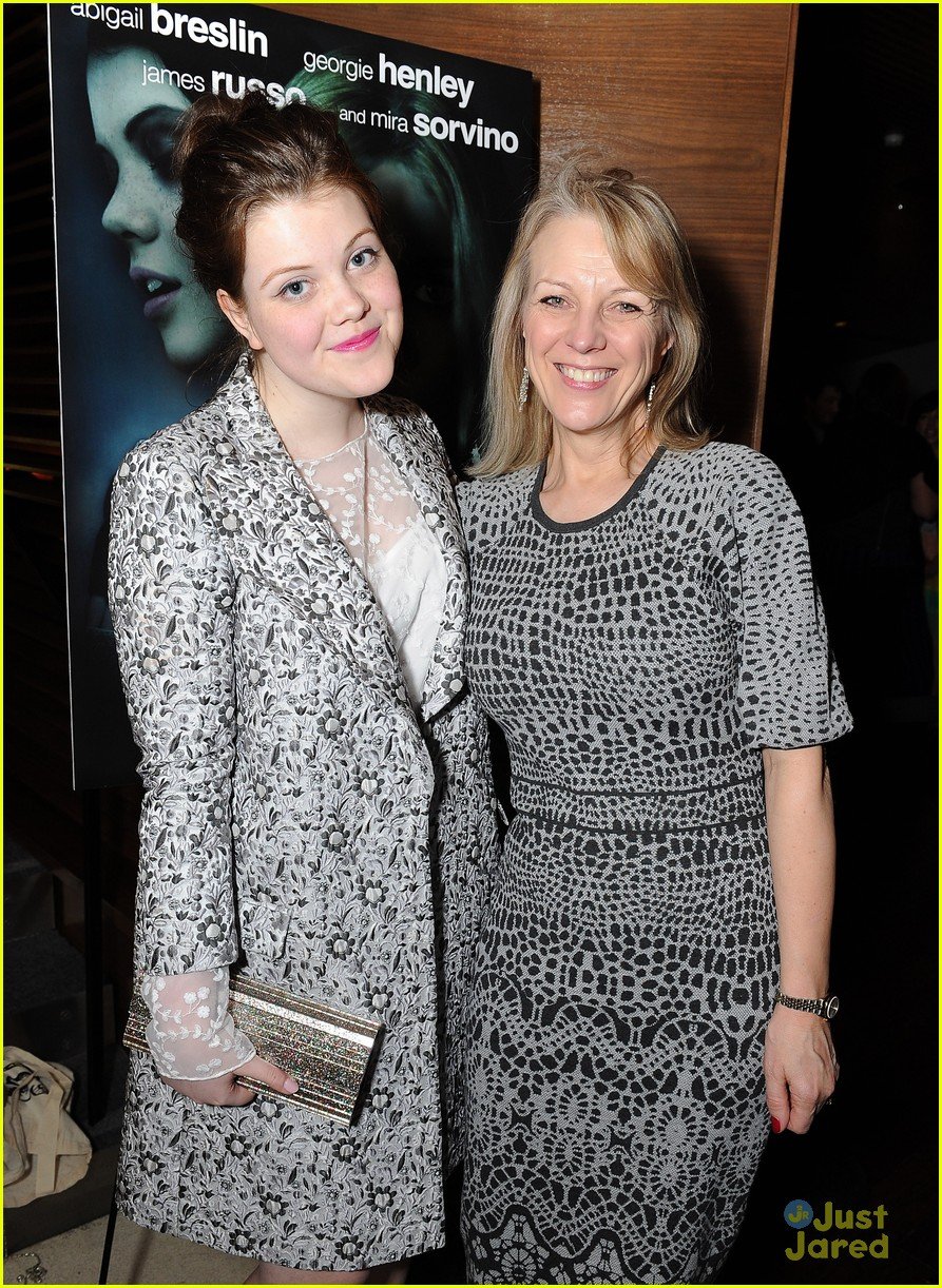 georgie henley perfect sisters premiere 04
