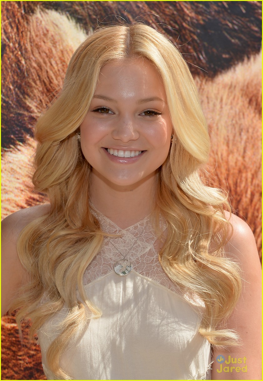 Olivia Holt Hosts 'Bears' Screening & Brings Along 'I Didn't Do It