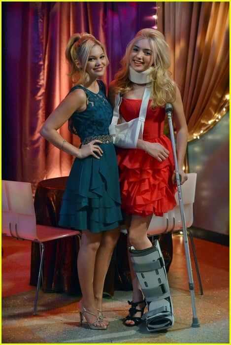Peyton List Dishes On I Didn T Do It Guest Role Exclusive Photo 6624 Austin North Exclusive I Didn T Do It Olivia Holt Peyton List Pictures Just Jared Jr