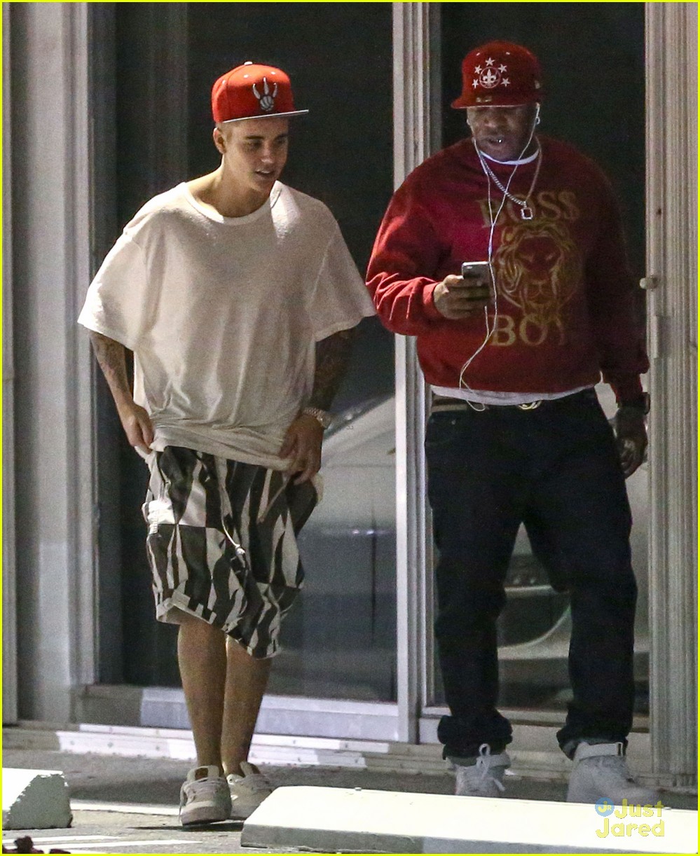 Full Sized Photo of selena gomez visits justin bieber studio miami 07