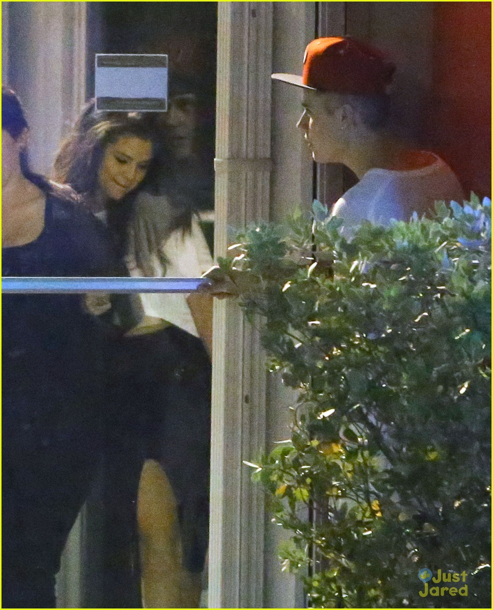 Full Sized Photo of selena gomez visits justin bieber studio miami 25