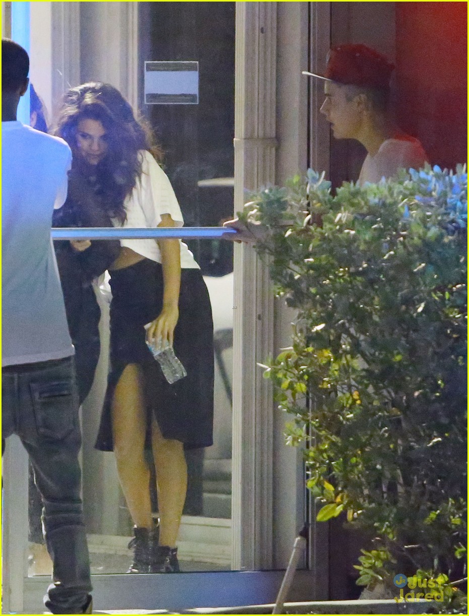 Selena Gomez Visits Justin Bieber at the Studio - See ALL the Pics