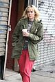 jena malone makes out on streets of nyc 02