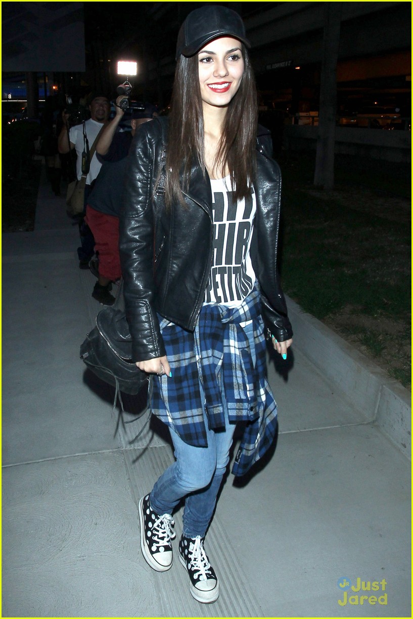 Victoria Justice Get Details On Her Live Chat Coming Soon Photo 668186 Photo Gallery 9974