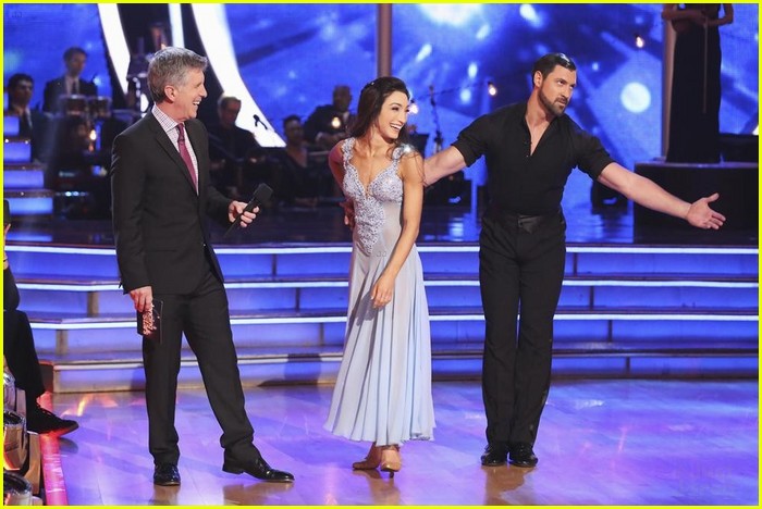 Full Sized Photo Of Meryl Davis Maksim Chmerkovskiy Foxtrot Pics 10 Meryl Davis Maksim Chmerkovskiy S Almost Perfect Foxtrot In Pics Just Jared Jr