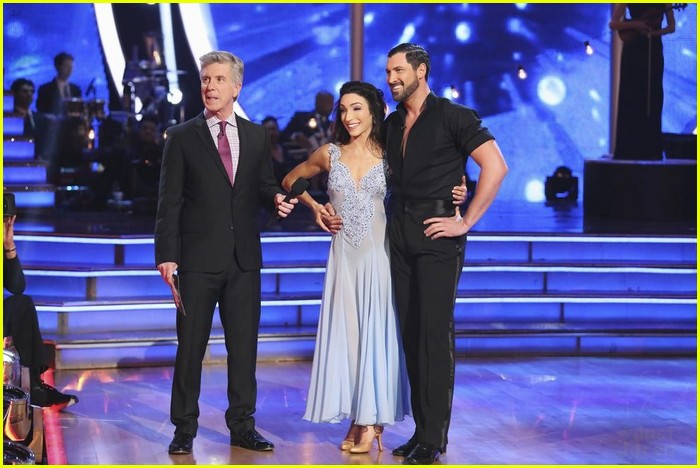 Meryl Davis Maksim Chmerkovskiy S Almost Perfect Foxtrot In Pics Photo 658963 Dancing With The Stars Maksim Chmerkovskiy Meryl Davis Pictures Just Jared Jr