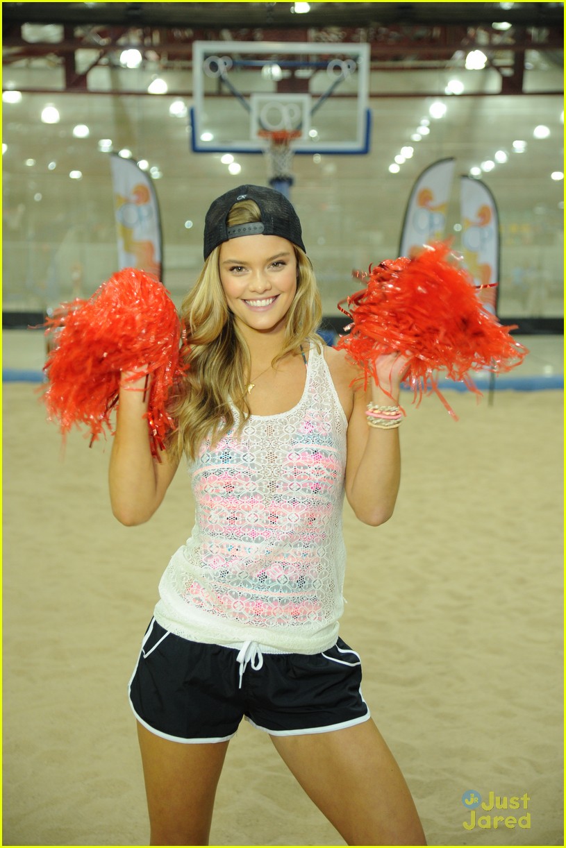 Nina Agdal & Chandler Parsons Play One-On-One For Op's Dunks For