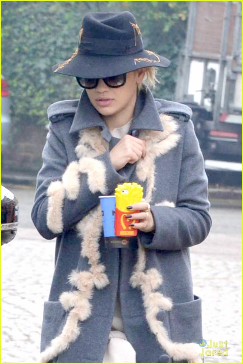 Rita Ora Goes For Fringe & Fur at the Glamour of Italian Fashion