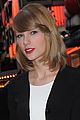 Taylor Swift Sings To Patients During Surprise Visit To Providence ...