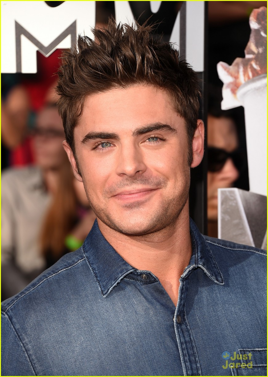 Zac Efron & Dave Franco Get 'Neighbor'-ly at MTV Movie Awards 2014 ...