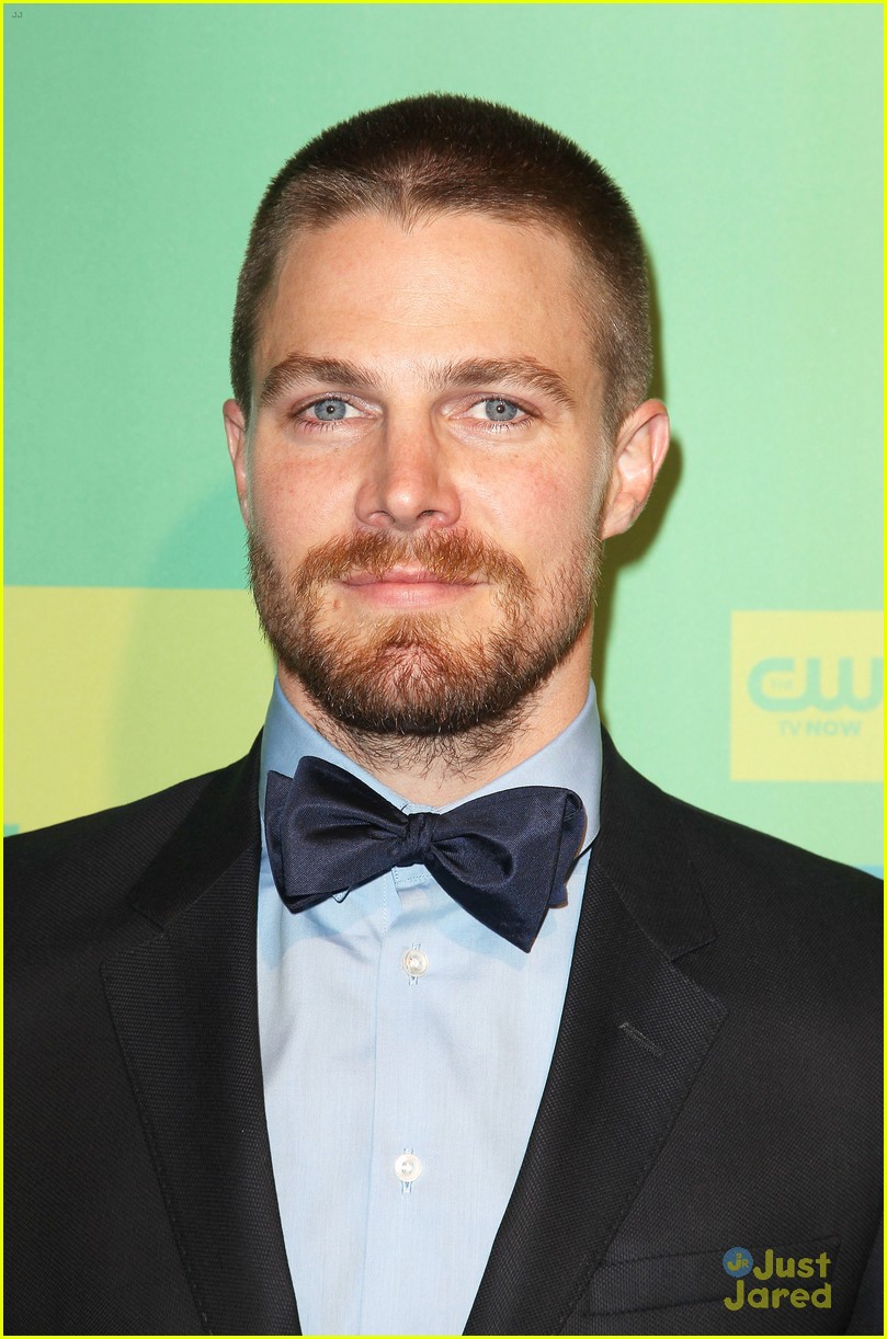 Stephen Amell & Katie Cassidy Join 'Arrow' Co-Stars at CW Upfronts 2014 ...