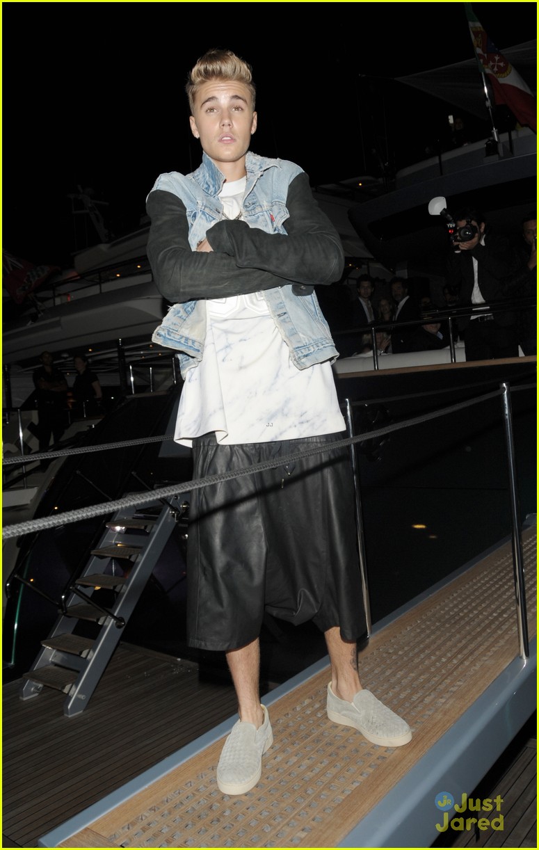 Full Sized Photo Of Justin Bieber Barbara Palvin Cannes Party 03 Justin Bieber Catches Up With