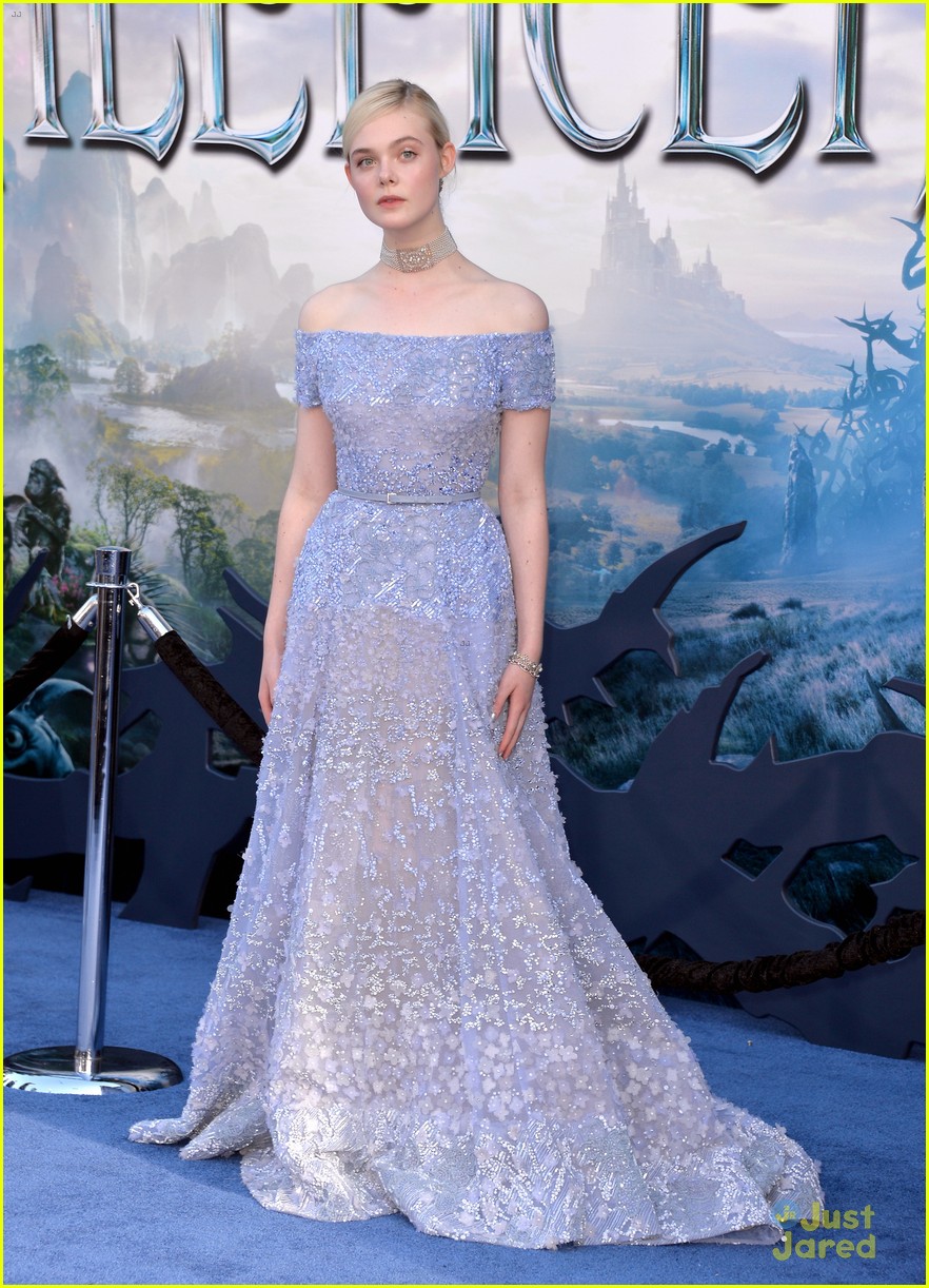 Elle Fanning Looks Like a Dream at 'Maleficent' Hollywood Premiere ...