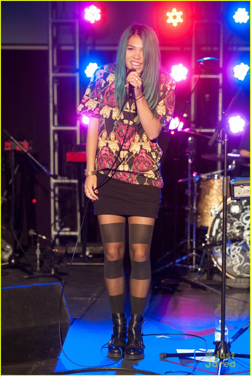 Full Sized Photo of hayley kiyoko jem holograms college concert 05