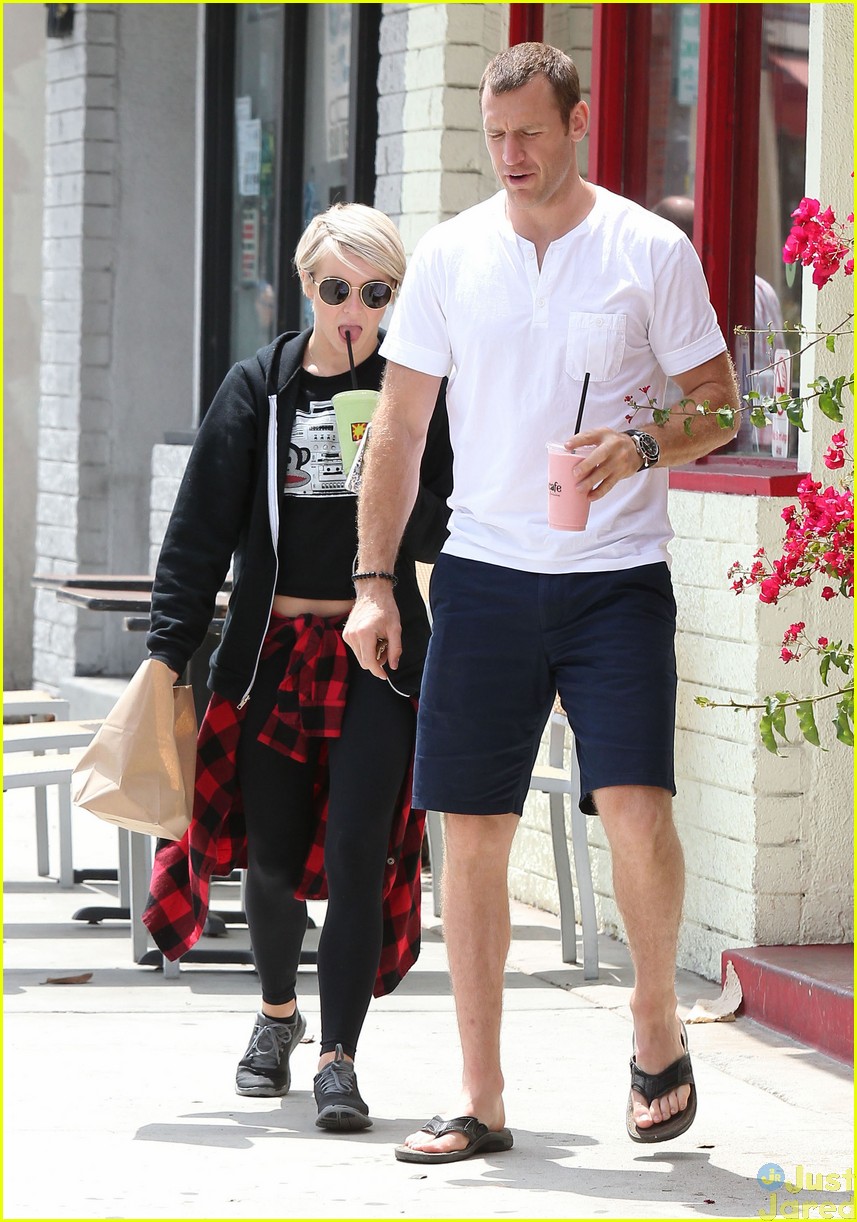 Full Sized Photo Of Julianne Hough Finishes Up 12 Hour Rehearsal With ...