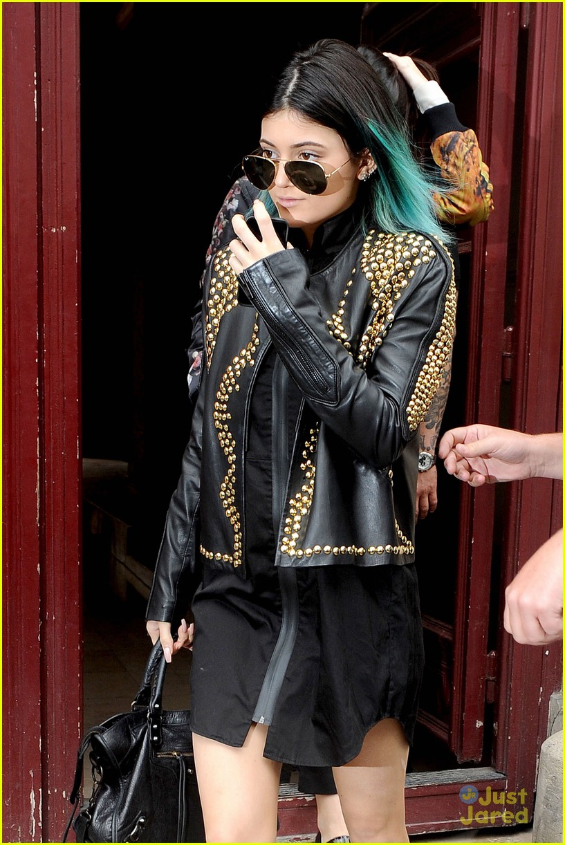Full Sized Photo of kendall kylie jenner shopping givenchy paris 05 ...