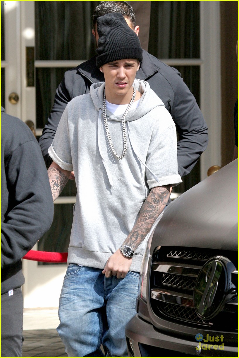 Justin Bieber Was Caught Lookin Fly While Shopping Photo 674294