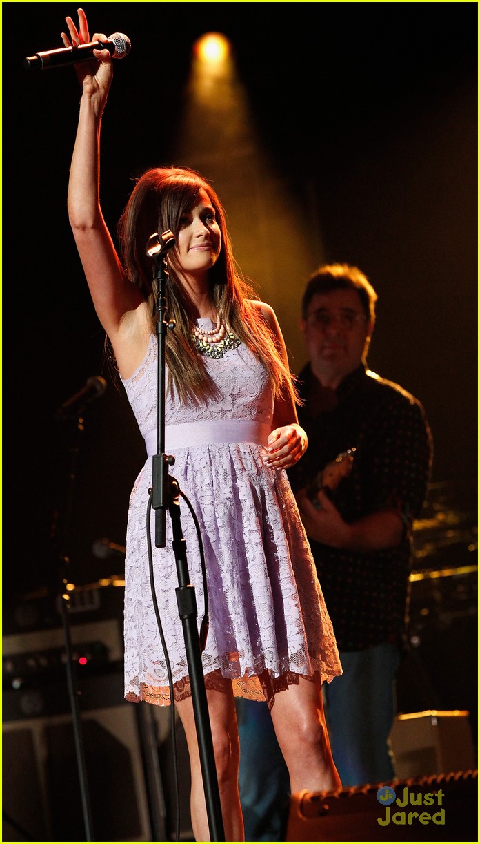 Kacey Musgraves Performs at 'We're All 4 The Hall' Benefit After CMT
