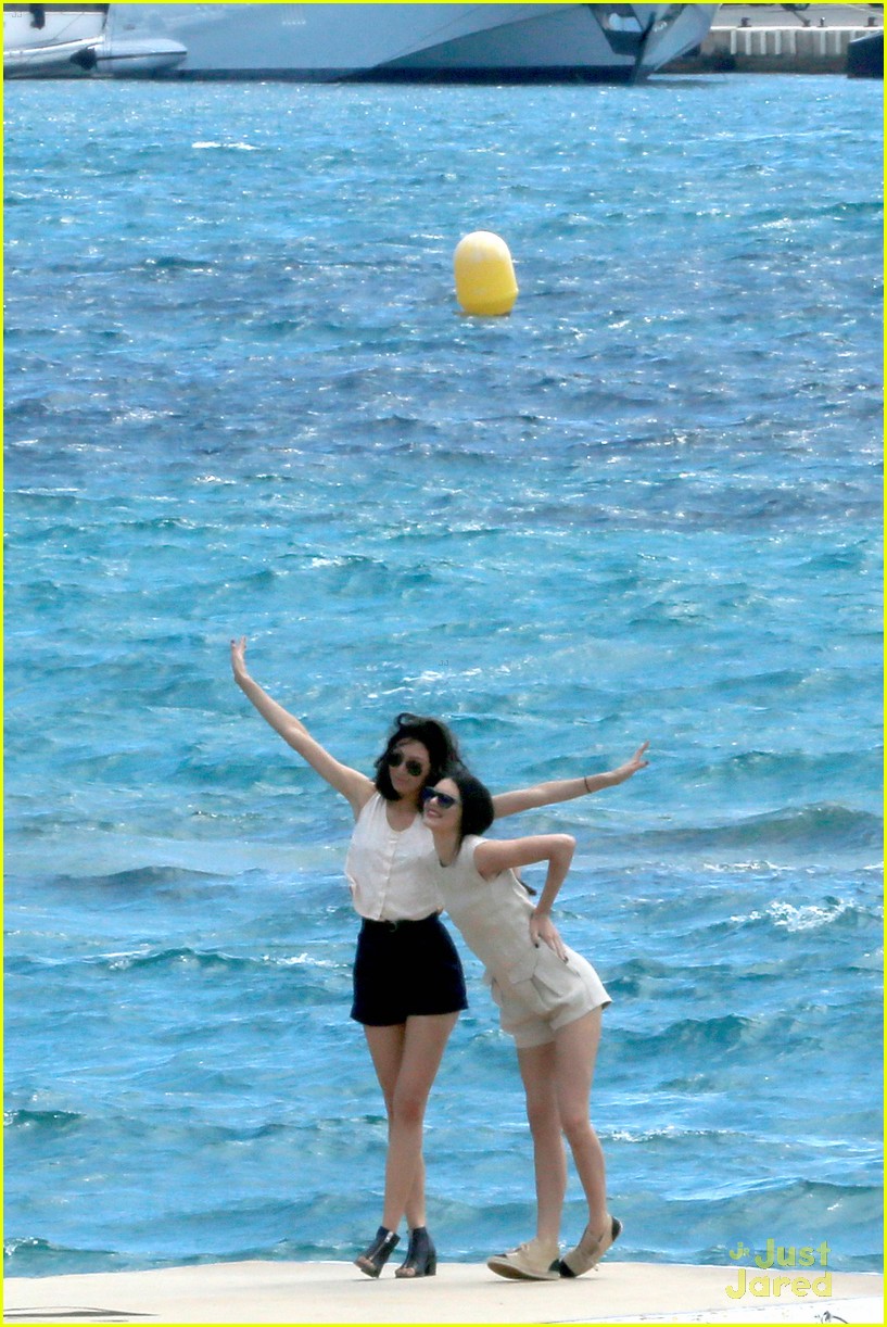 Full Sized Photo of kendall jenner cannes shoot boat 23 | Kendall