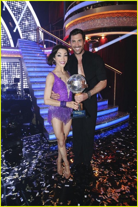 Meryl Davis & Maksim Chmerkovskiy Win 'dancing With The Stars' Season 