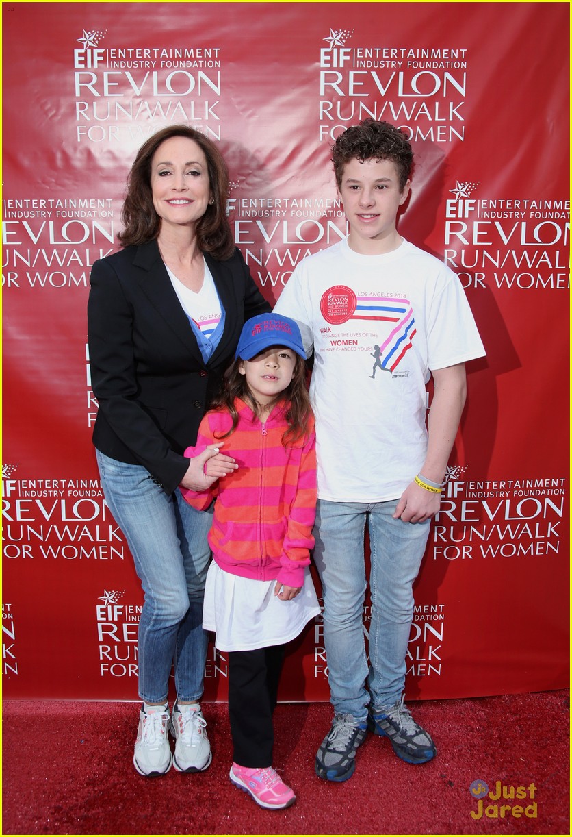 Nolan Gould & Aubrey Anderson-Emmons Attend Revlon's Run Walk After