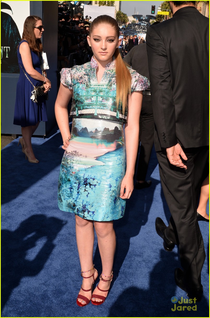 Sarah Hyland & Willow Shields Hit the 'Maleficent' Premiere Blue Carpet