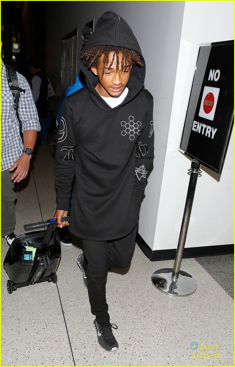 Jaden Smith Takes a Night Flight Out of LAX | Photo 679011 - Photo ...