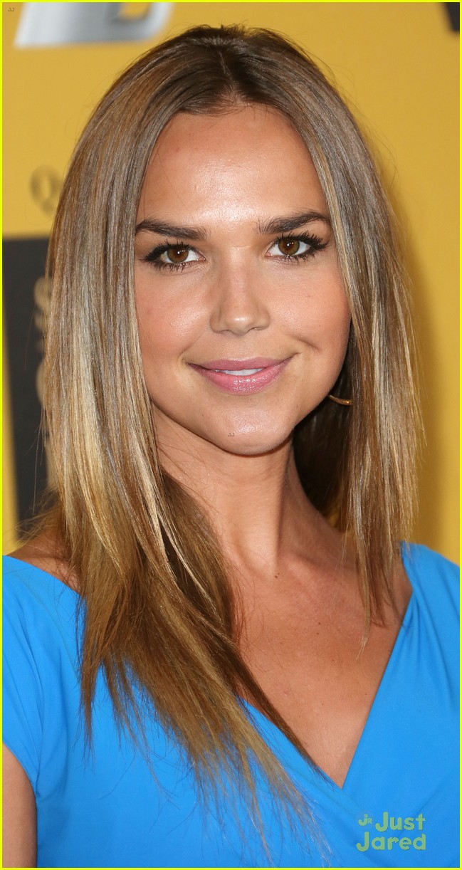 Full Sized Photo Of Arielle Kebbel May Appear Tvd Flashbacks Arielle Kebbel May Appear In