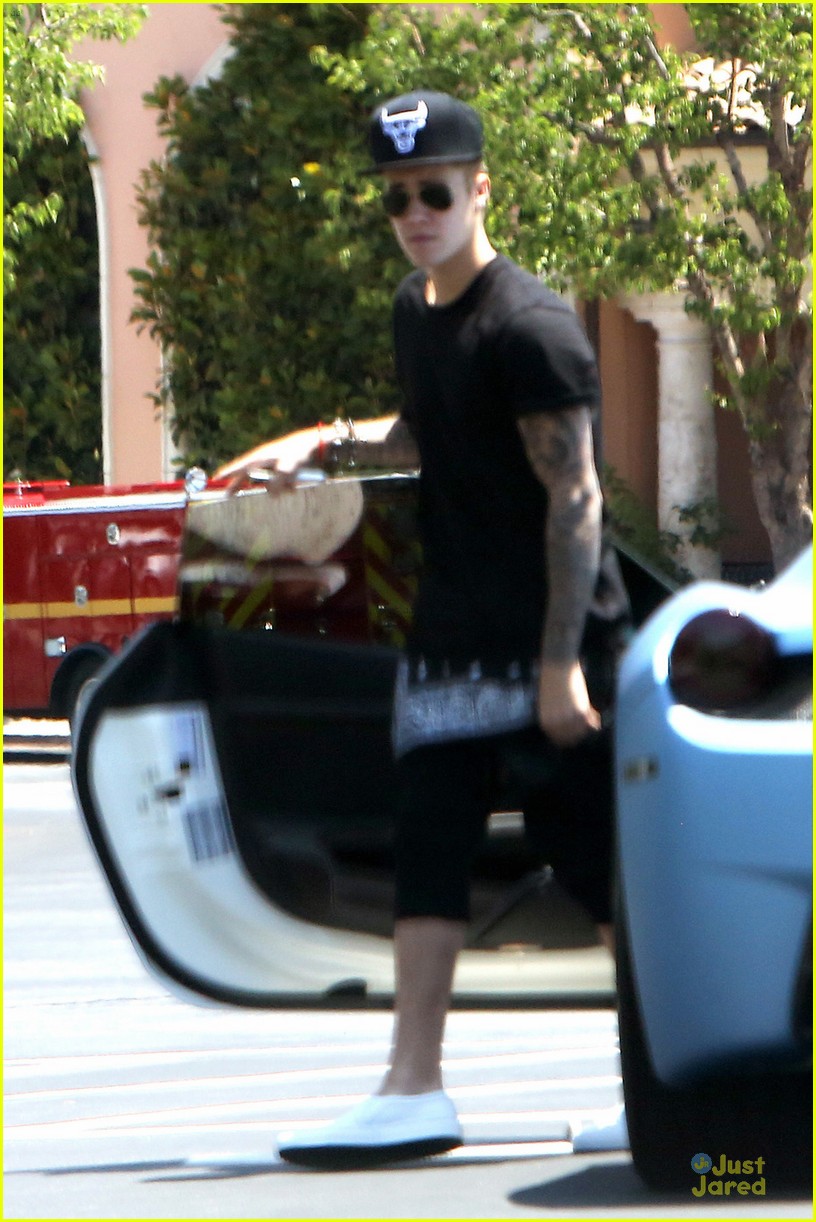 Justin Bieber Involved in Minor Beverly Hills Car Crash | Photo 689237 ...