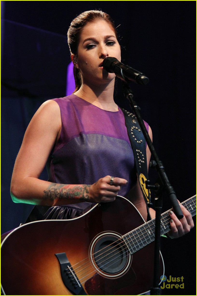 Full Sized Photo of cassadee pope fox friends performance pics 07