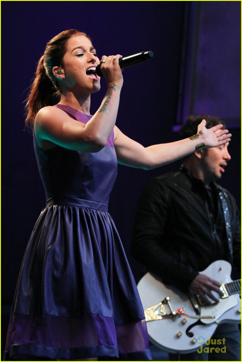 Full Sized Photo of cassadee pope fox friends performance pics 09