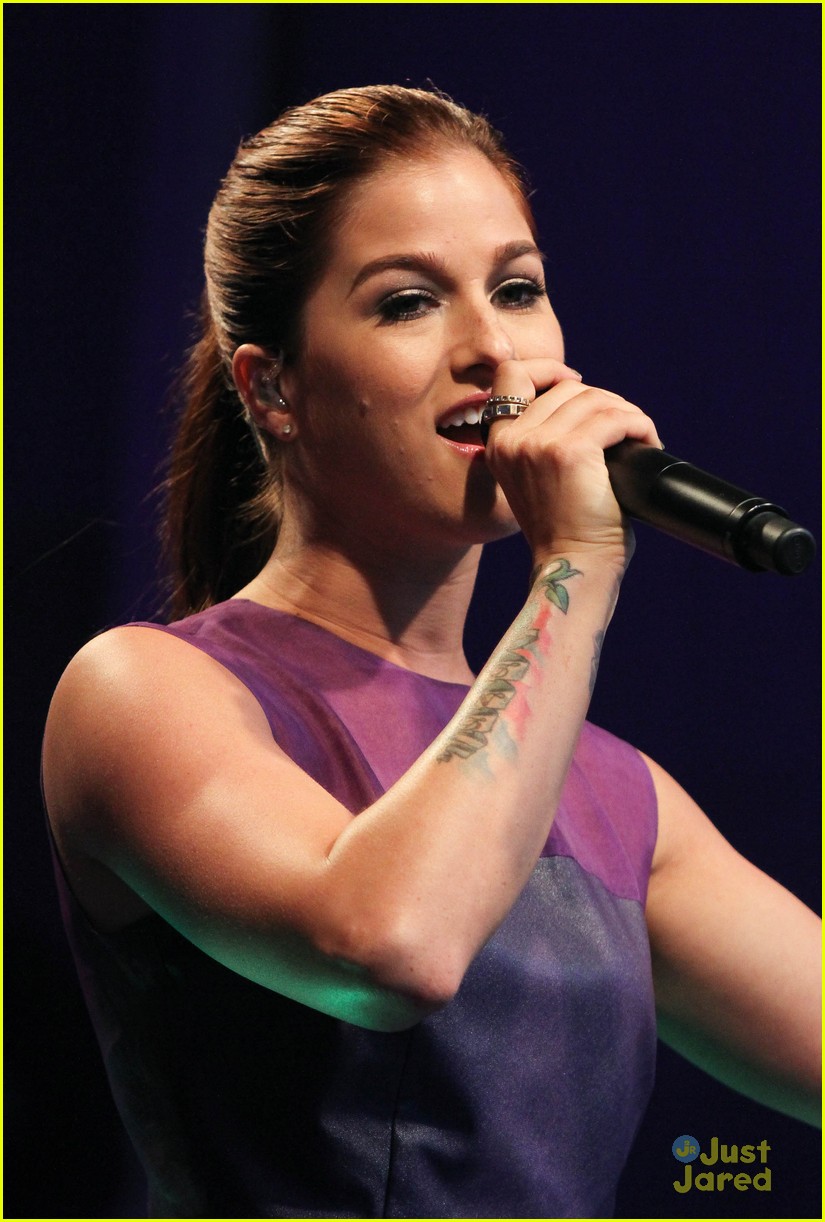 Full Sized Photo of cassadee pope fox friends performance pics 12