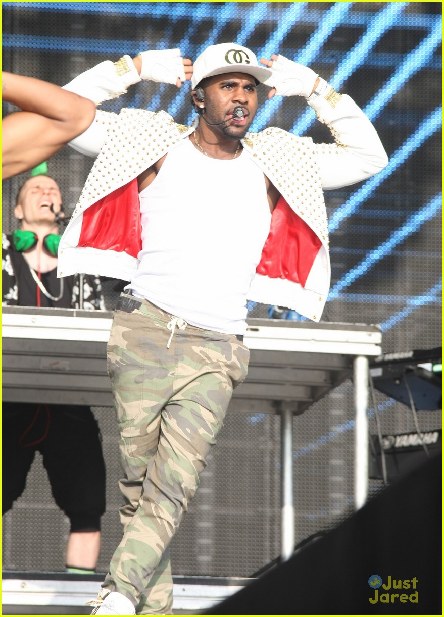 Jason Derulo Shows Off His 'Wiggle' at South West Live! | Photo 690622 ...