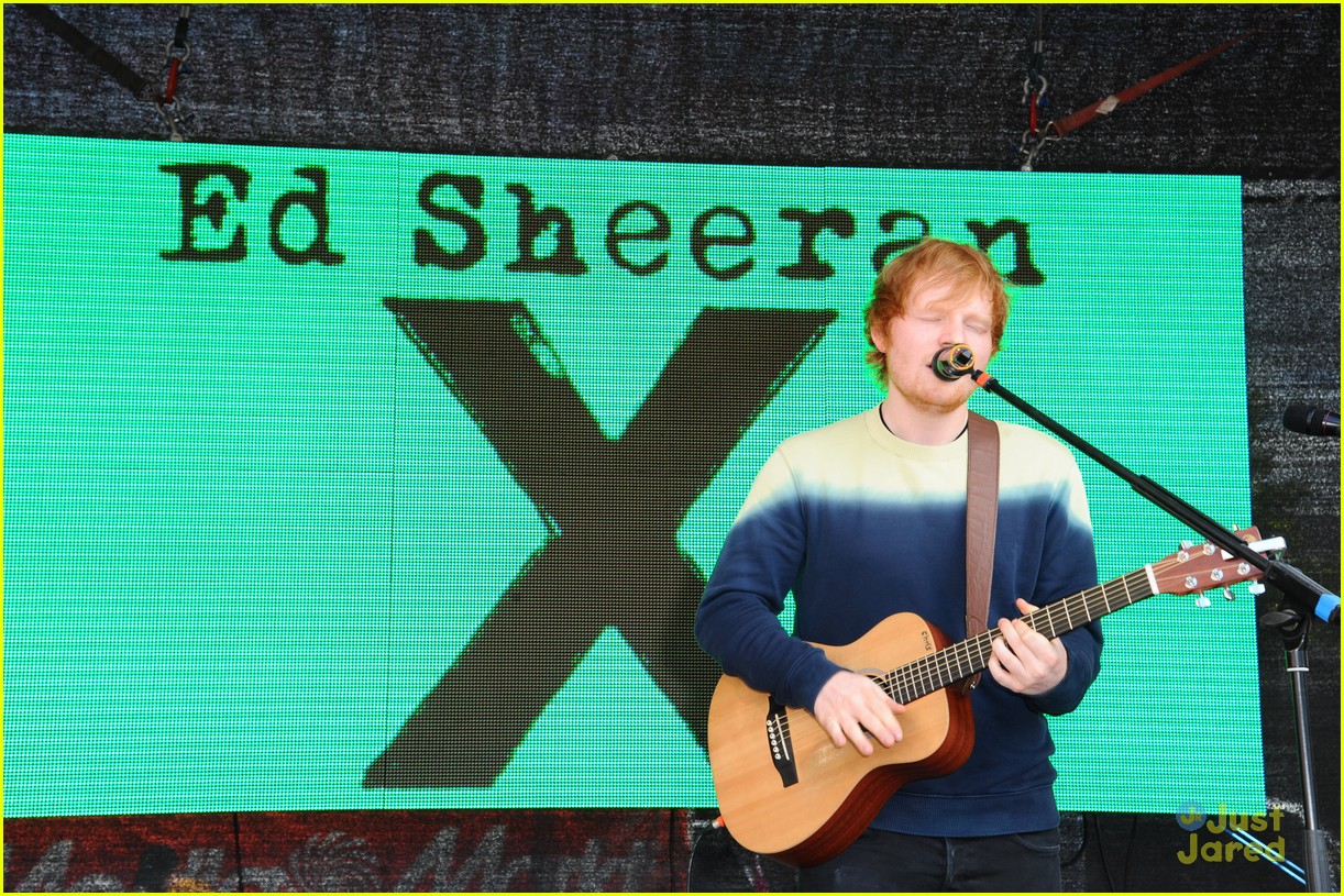 Full Sized Photo of ed sheeran live stream event right now 09 | Ed