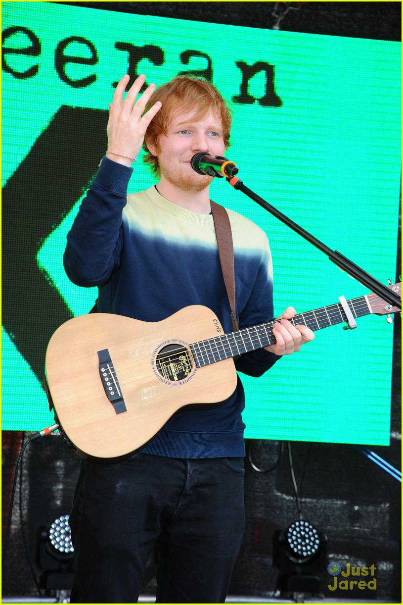 Full Sized Photo of ed sheeran live stream event right now 12 | Ed