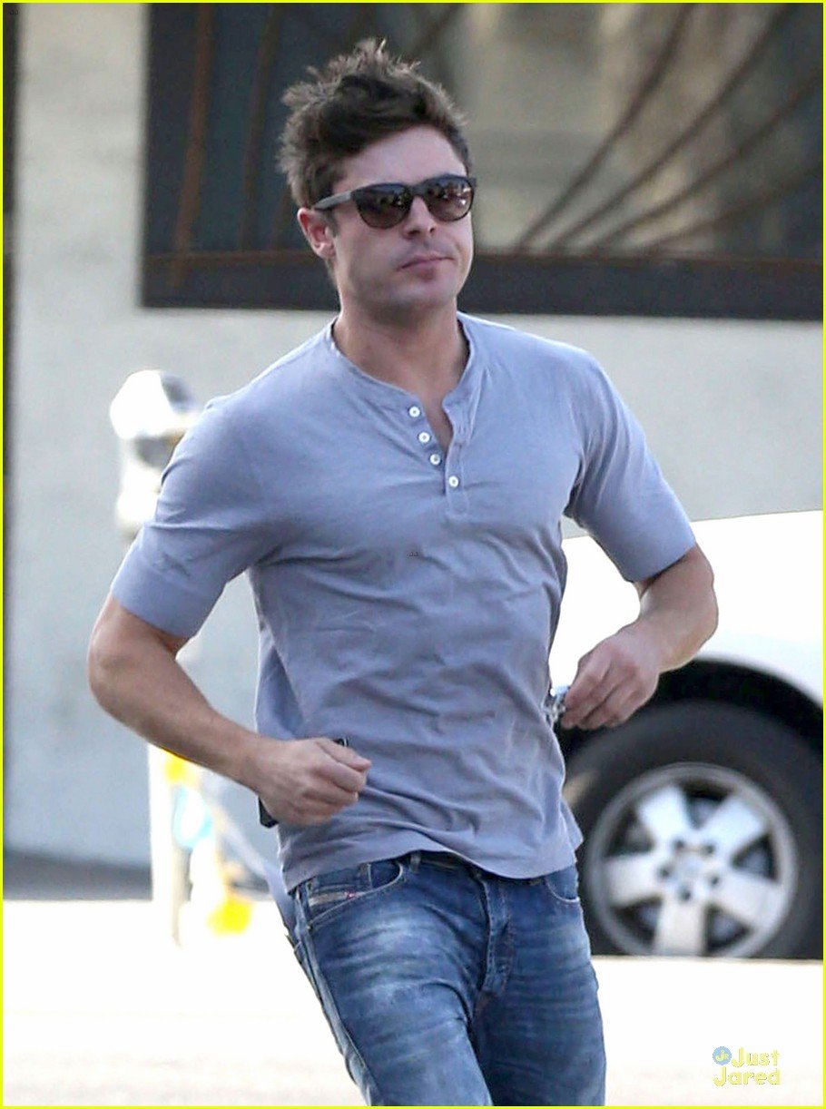 Zac Efron Honors Special Man on Father's Day! | Photo 687173 - Photo ...