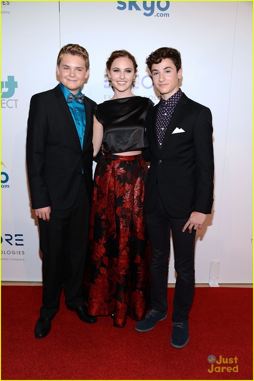 Full Sized Photo of teo halm ella wahlestedt earth to echo thirst gala
