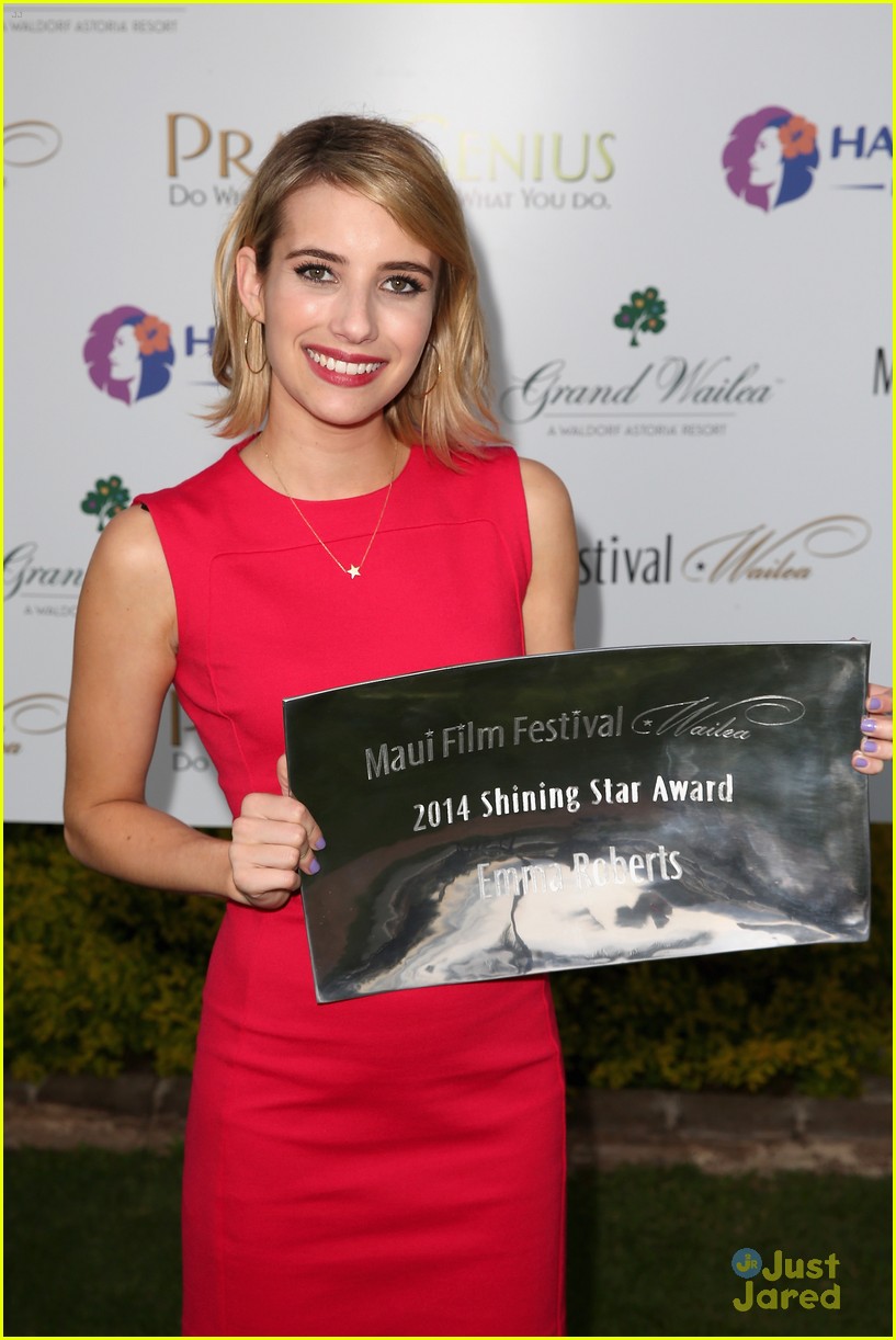 Full Sized Photo of emma roberts wins shining star awards maui film