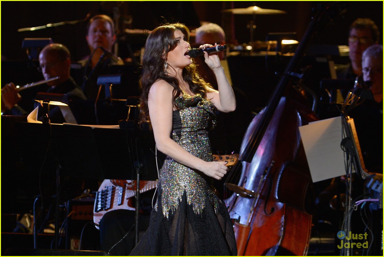 Idina Menzel Sings Frozen's 'Let It Go' Live at Radio City Watch Now