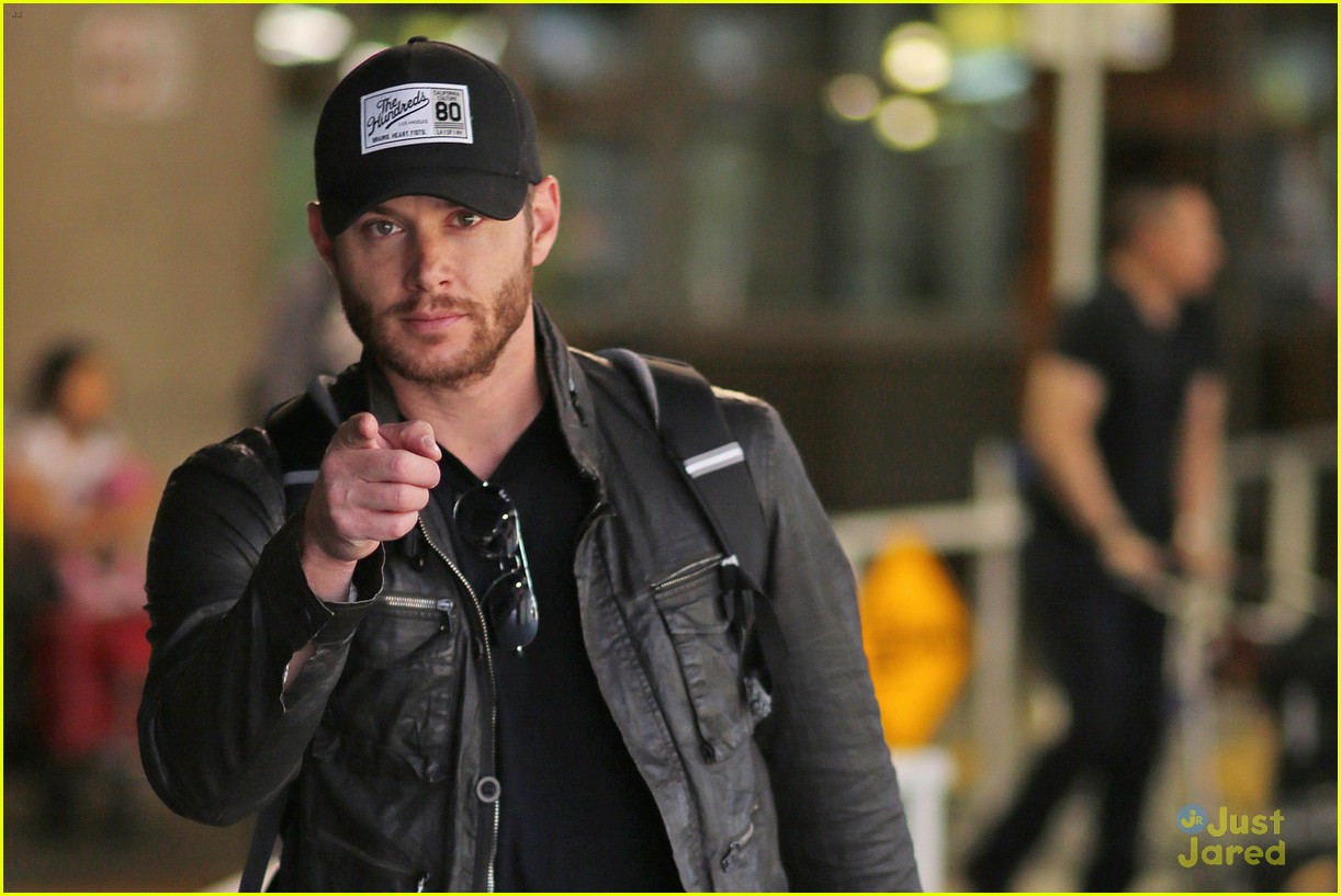 Jensen Ackles Flies Back to Vancouver for 'Supernatural' | Photo 689622 ...