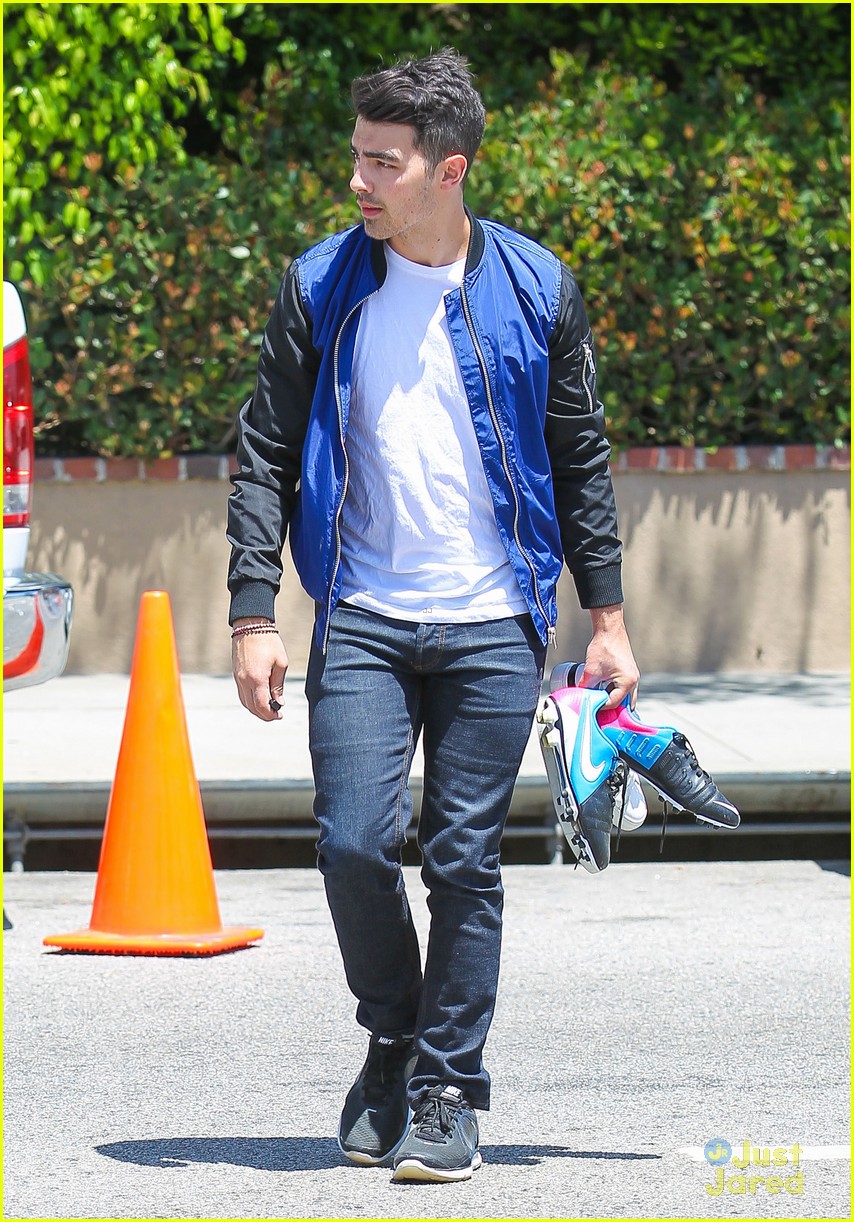 Joe Jonas Spoils the 'Game of Thrones' Ending! Photo 686314 Photo