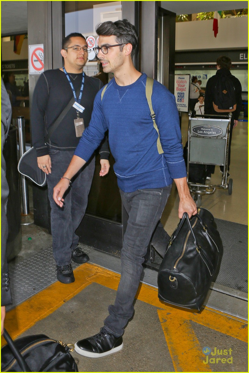 Joe Jonas Wraps Up 'Off The Record' Tour Photo 684117 Photo Gallery